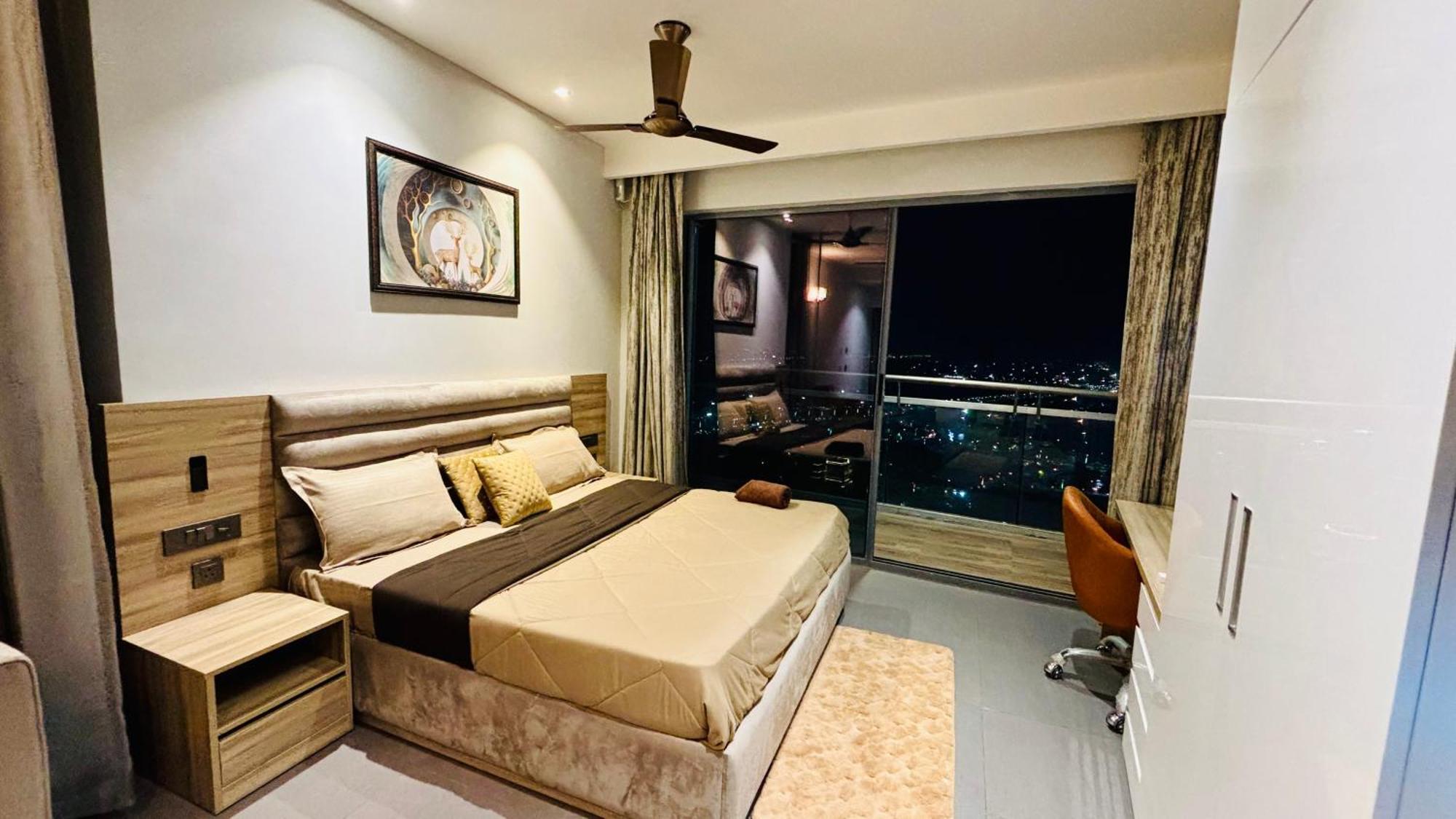 Countryside Luxury Suites - Supernova Noida Нью-Дели Экстерьер фото